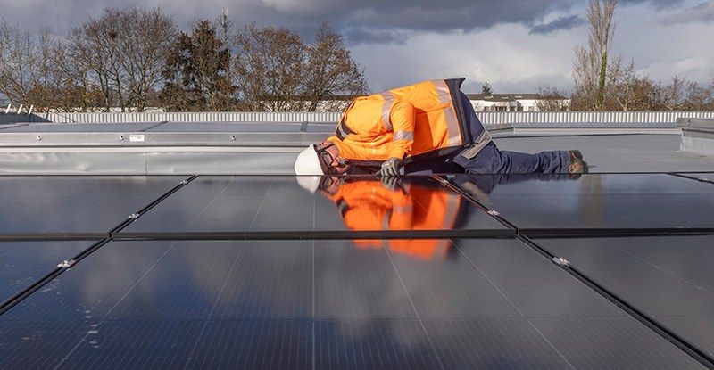 Contrôle de panneaux photovoltaïques